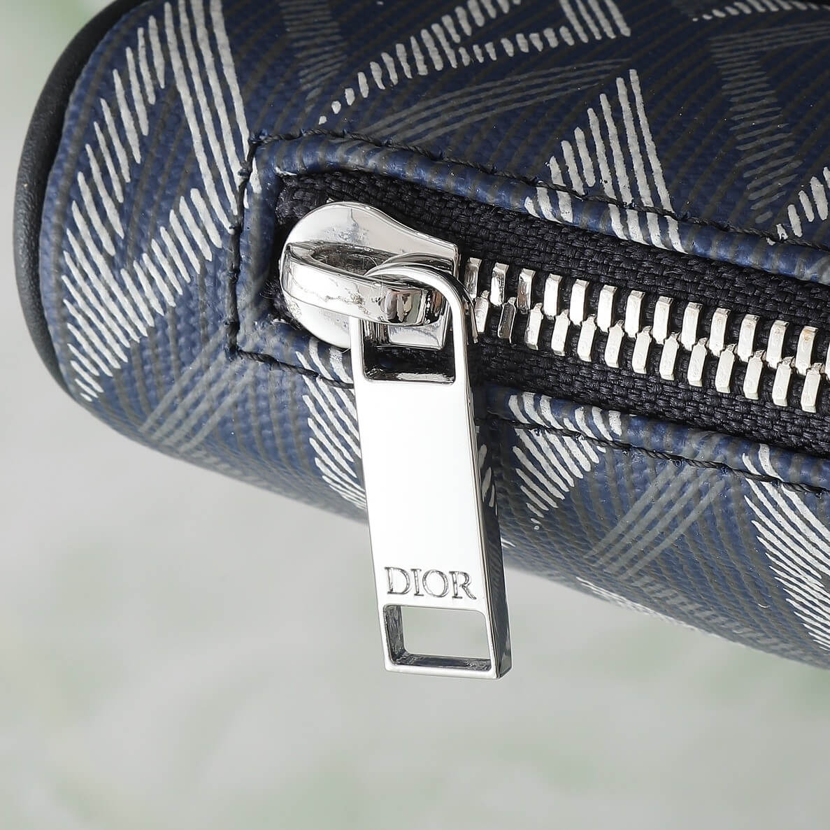 D10r Saddle Bag with Strap
