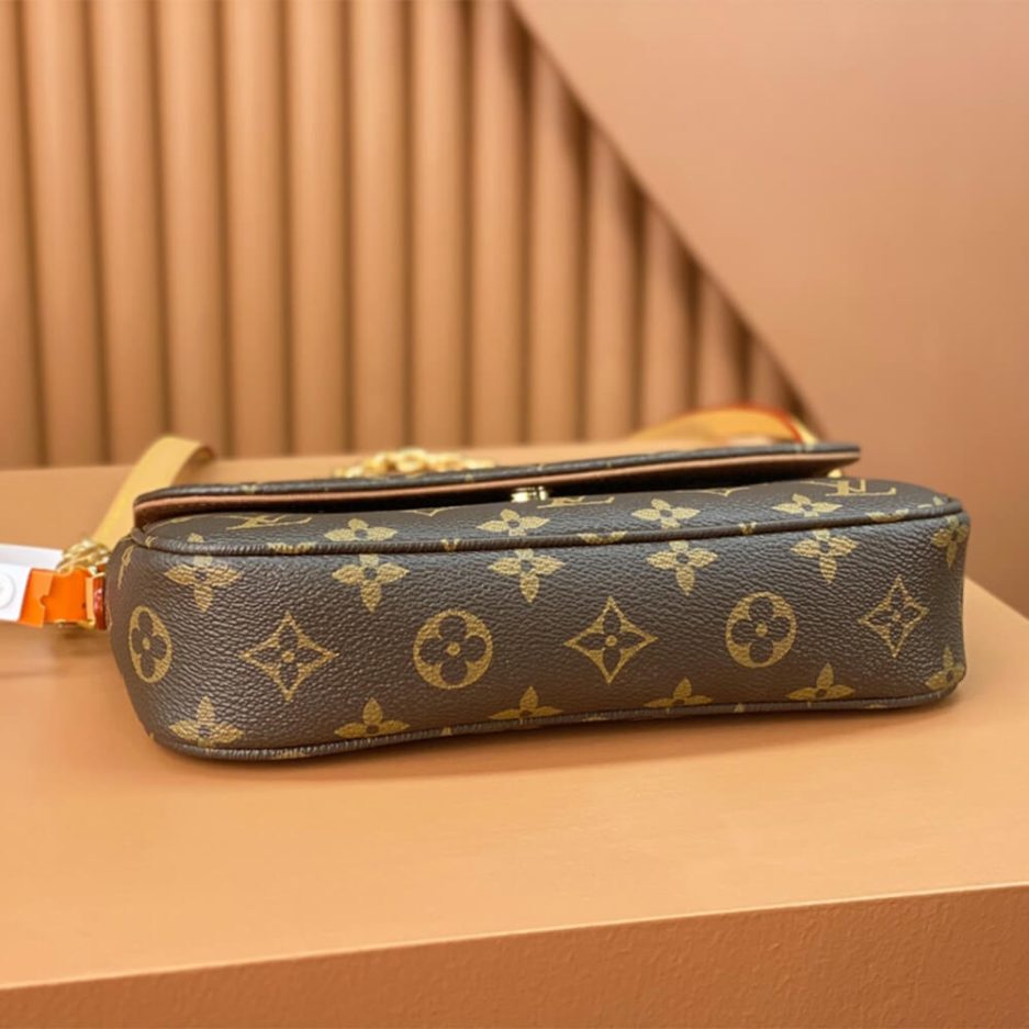 LV Wallet On Chain Ivy