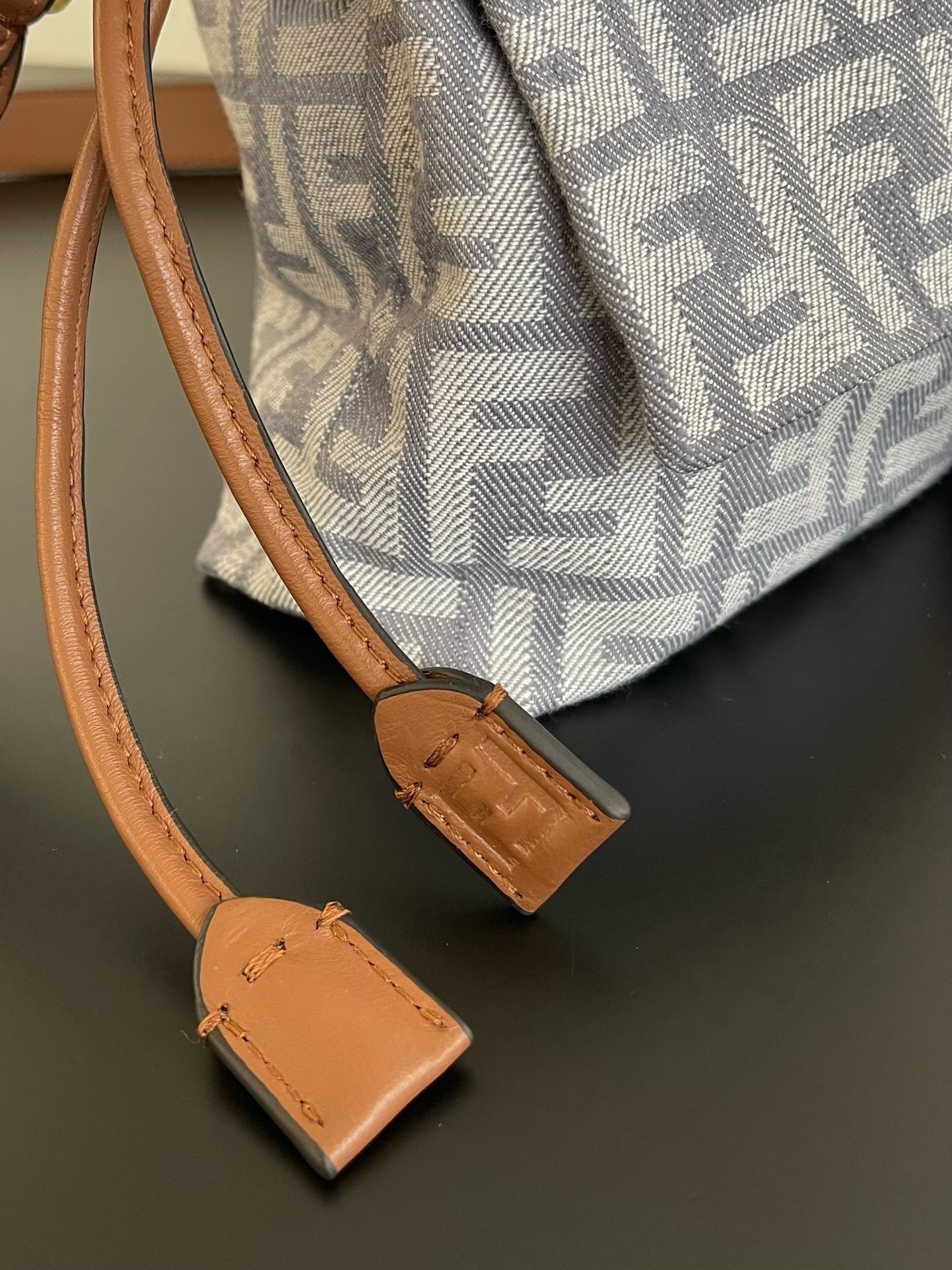 F**di Baguette Bag(HIGH-END GRADE)